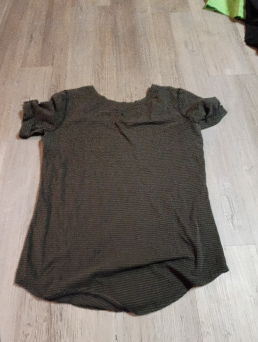 Lululemon Top - Picture 4 of 5